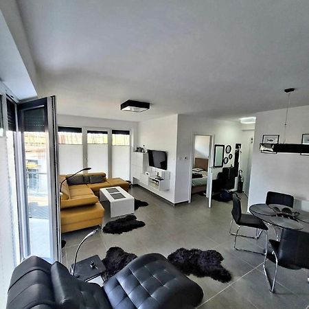 Апартаменты Apartament Amon Nr 5 Дарлово Экстерьер фото