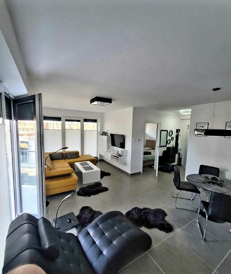Апартаменты Apartament Amon Nr 5 Дарлово Экстерьер фото